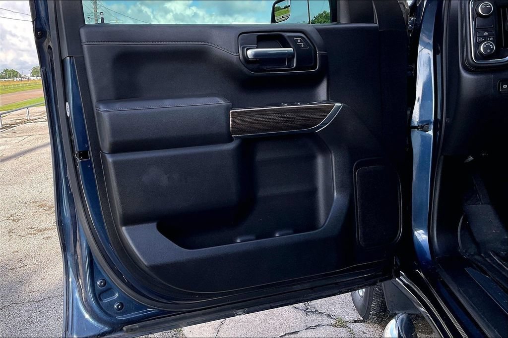 Used 2020 Chevrolet Silverado 1500 LT w/ Texas Edition RWD image 17