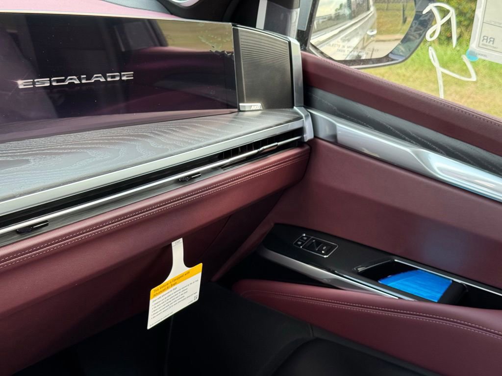 New 2026 Cadillac Escalade ESV Luxury image 35