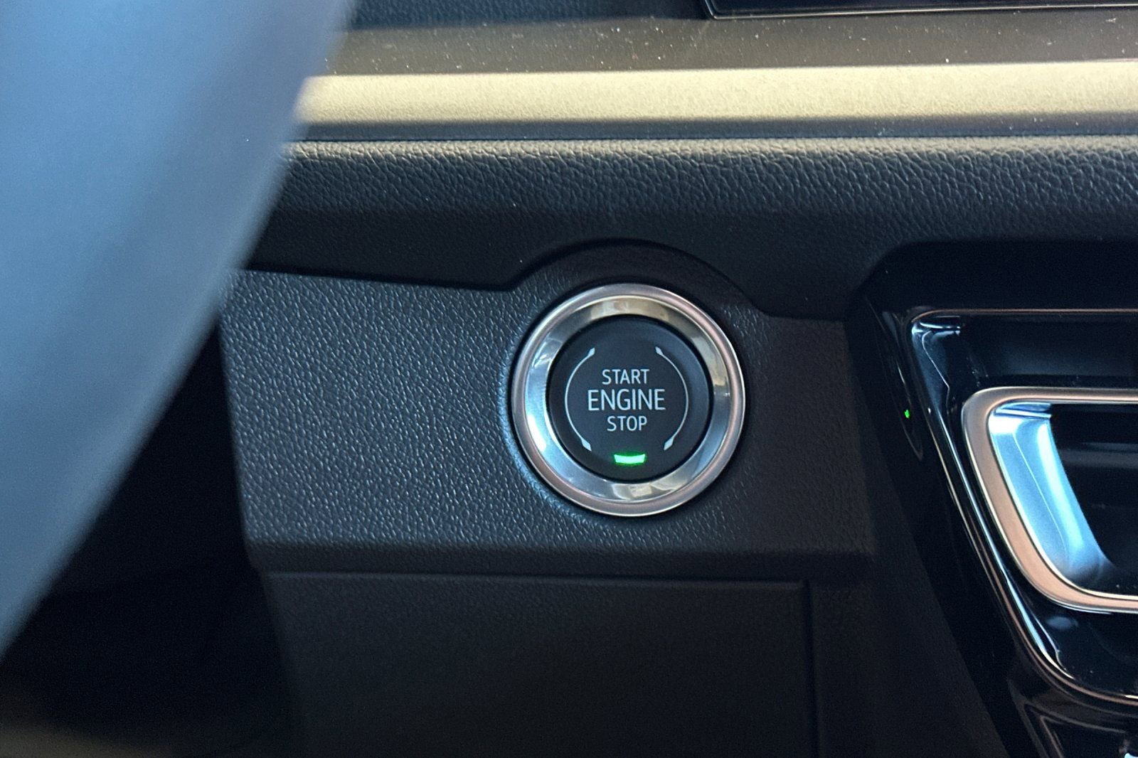 New 2026 Chevrolet Traverse LT w/ Enhanced Driving Package image 24