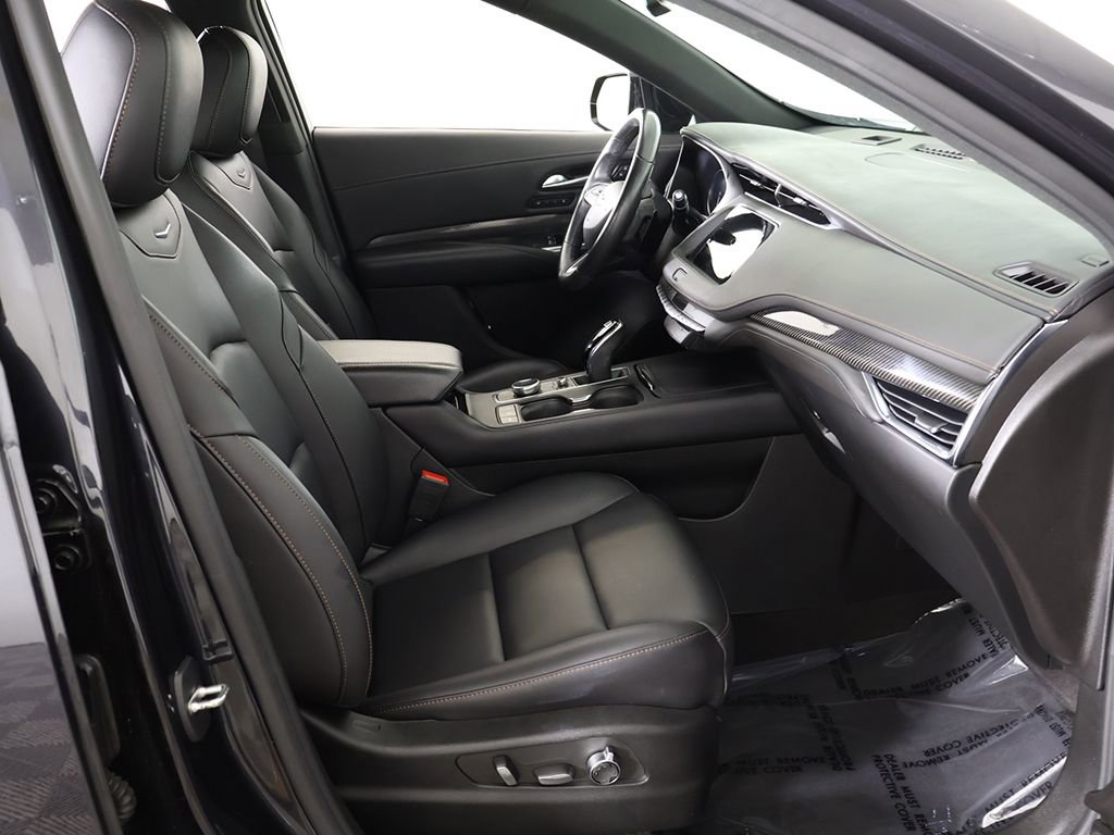 Used 2023 Cadillac XT4 Sport image 28
