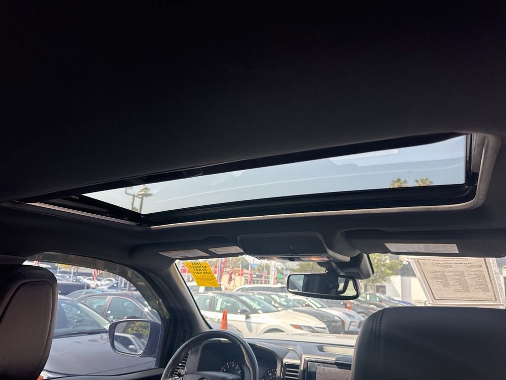 Used 2022 Nissan Frontier Pro-X w/ Pro-X Premium Package image 30