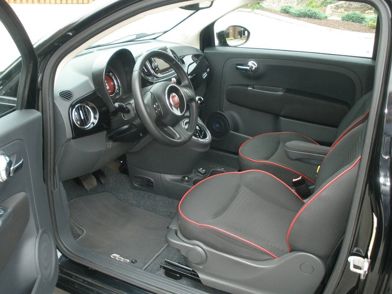 Used 2017 FIAT 500 Pop w/ Sport Appearance Package FWD image 27