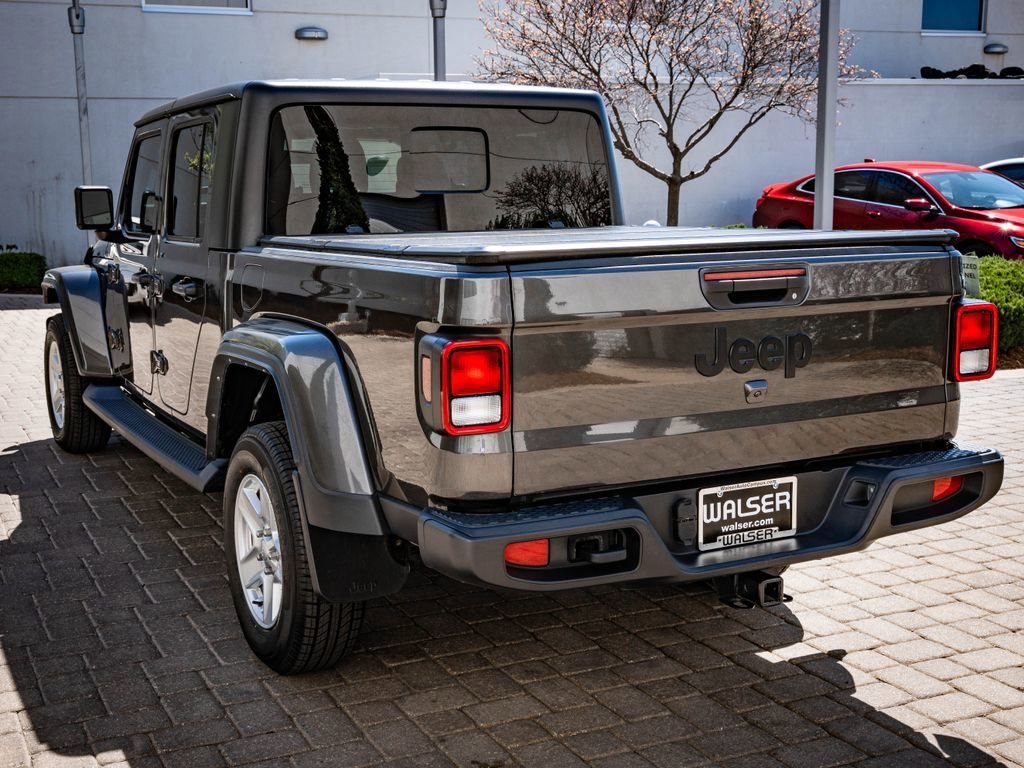 Used 2023 Jeep Gladiator Sport image 6