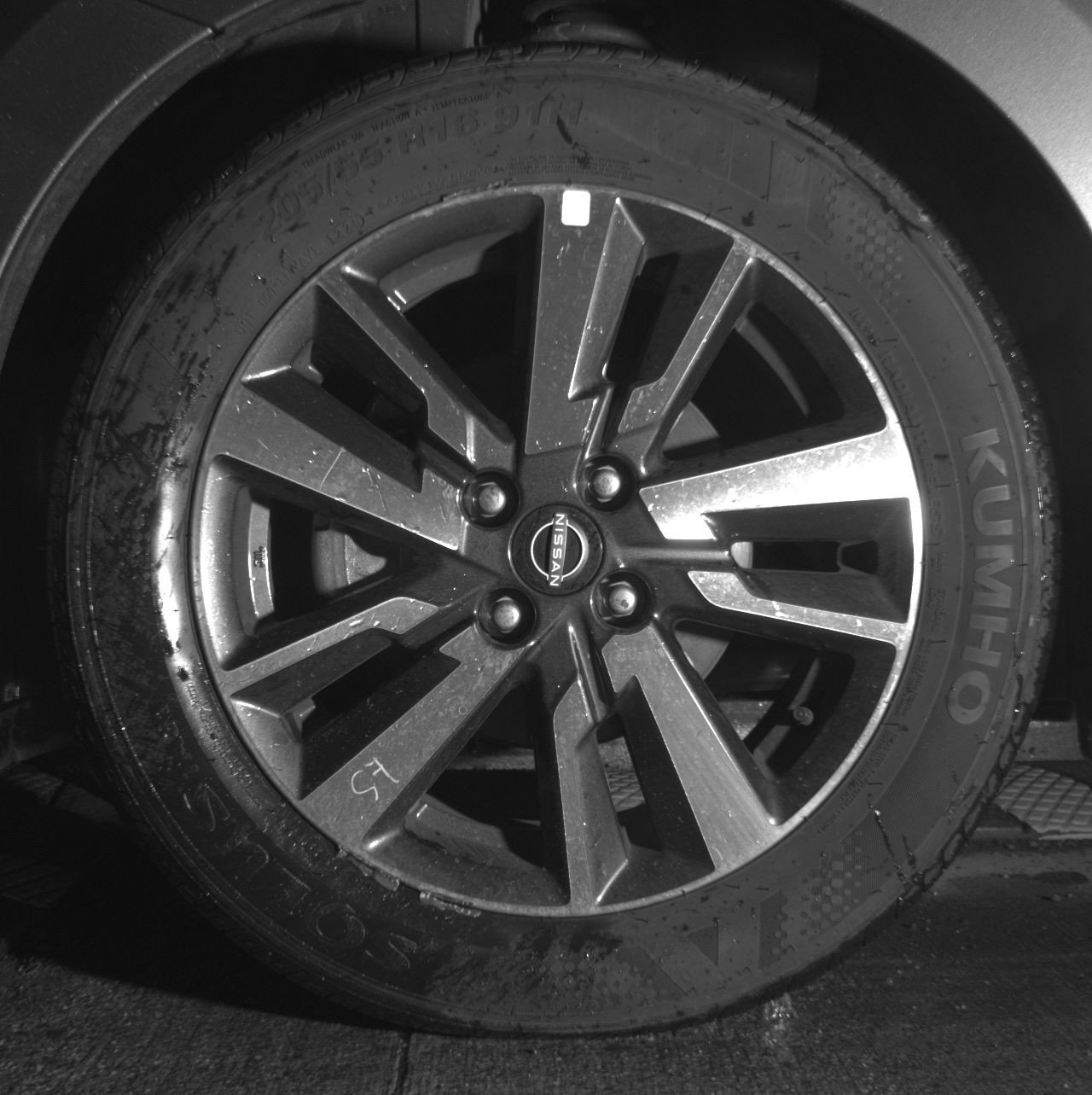 Used 2025 Nissan Versa SV image 12