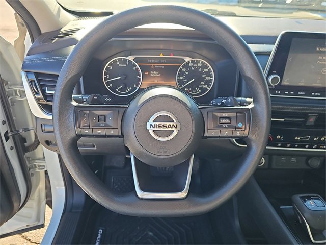 Used 2021 Nissan Rogue SV image 19