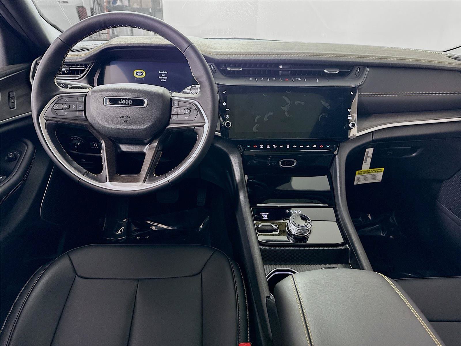 New 2026 Jeep Grand Cherokee Limited AWD/4WD image 2