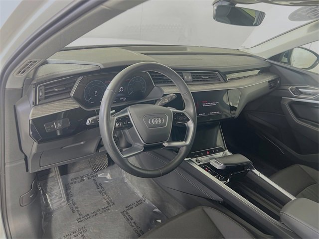 Used 2023 Audi e-tron Premium Plus w/ Premium Plus Package image 10