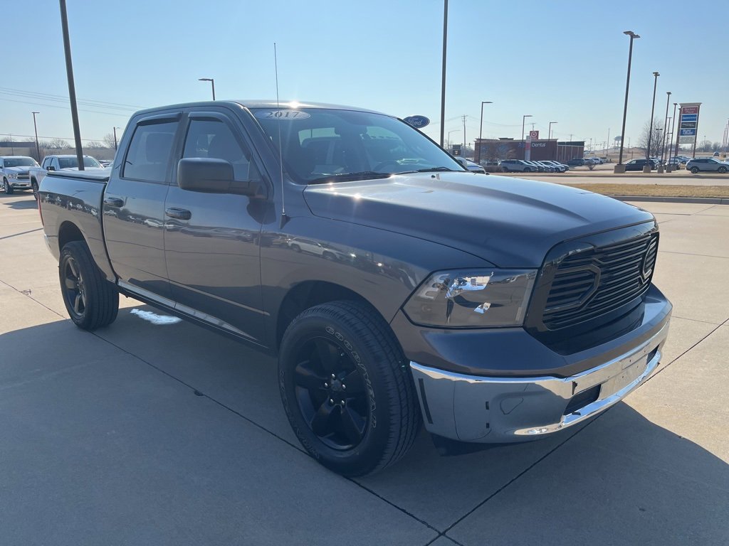 Used 2017 RAM 1500 Classic SLT image 7