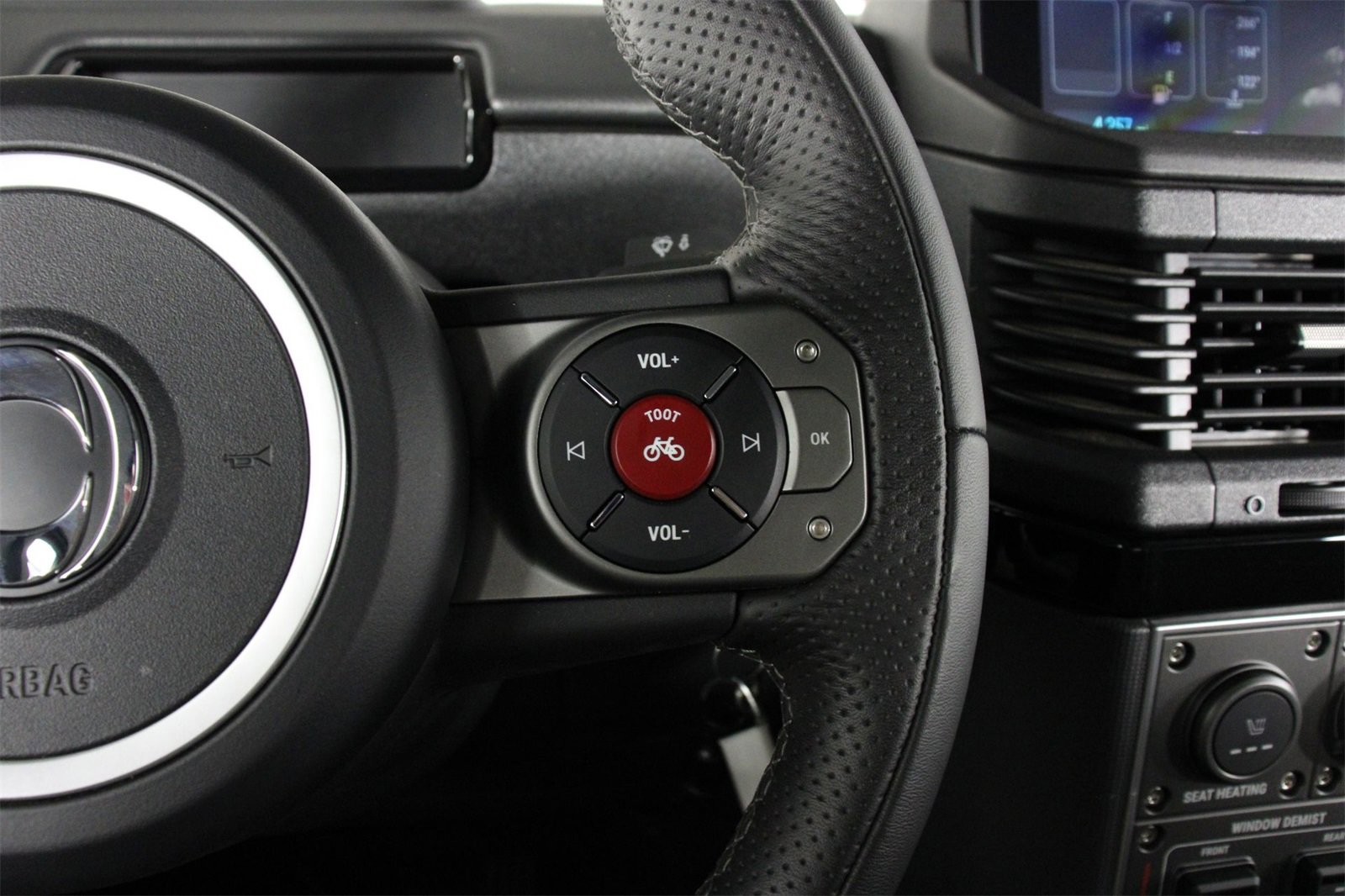 Used 2024 INEOS Grenadier Fieldmaster Edition image 13