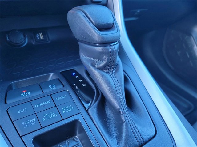 Used 2025 Toyota RAV4 XLE image 25