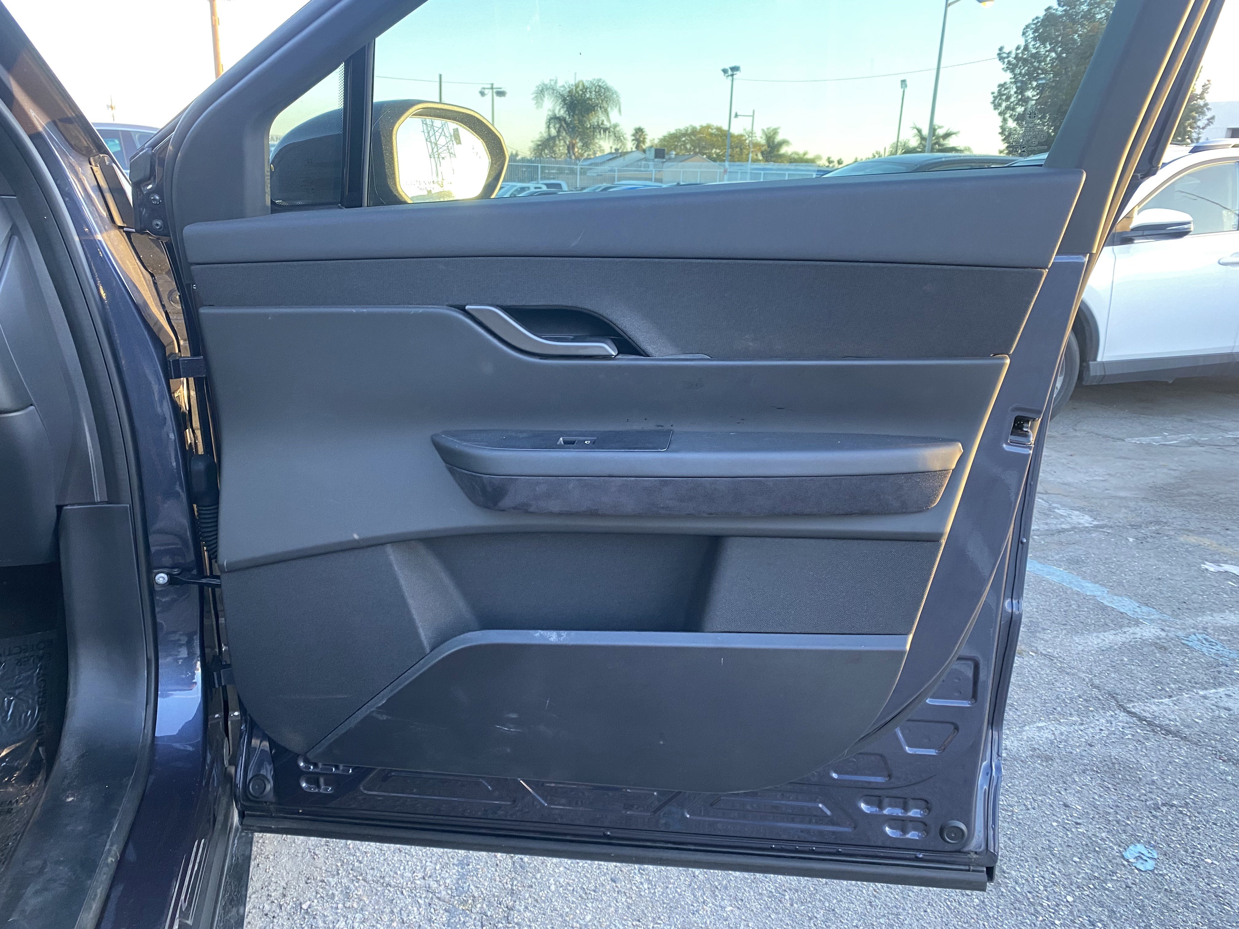 Used 2023 Fisker Ocean Ultra image 25