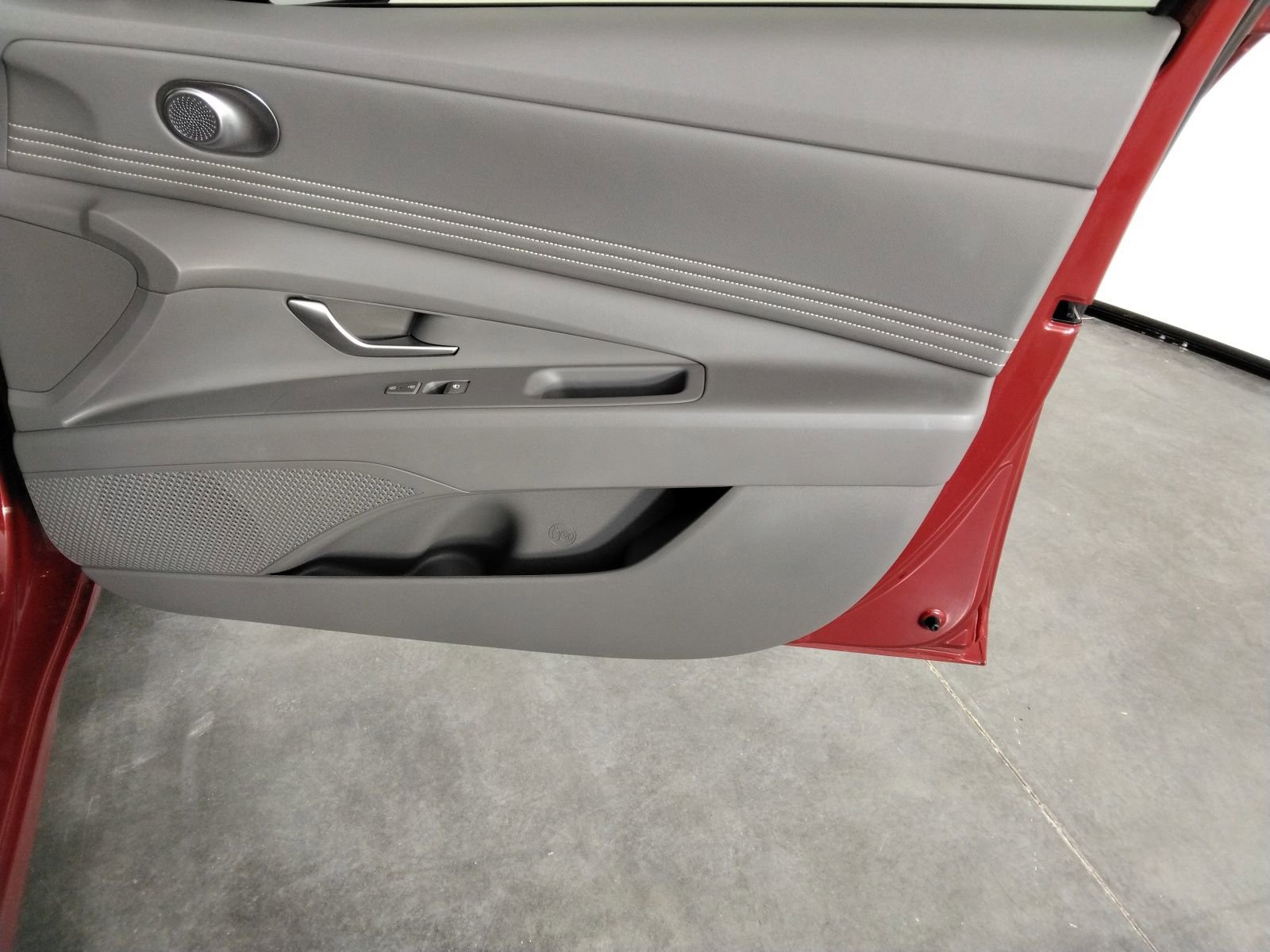 Used 2023 Hyundai Elantra SEL w/ Convenience Package image 29