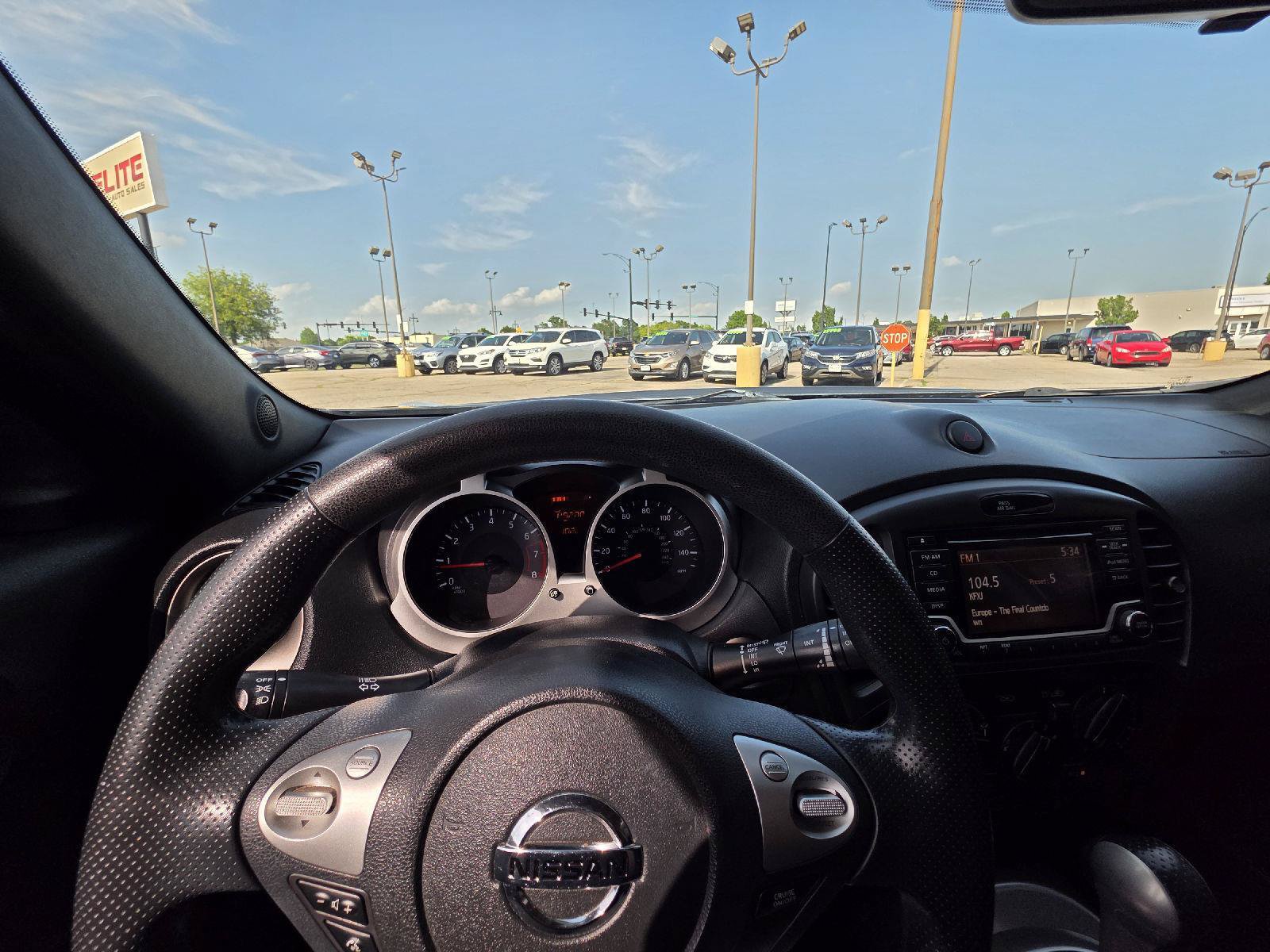 Used 2017 Nissan Juke S FWD image 22