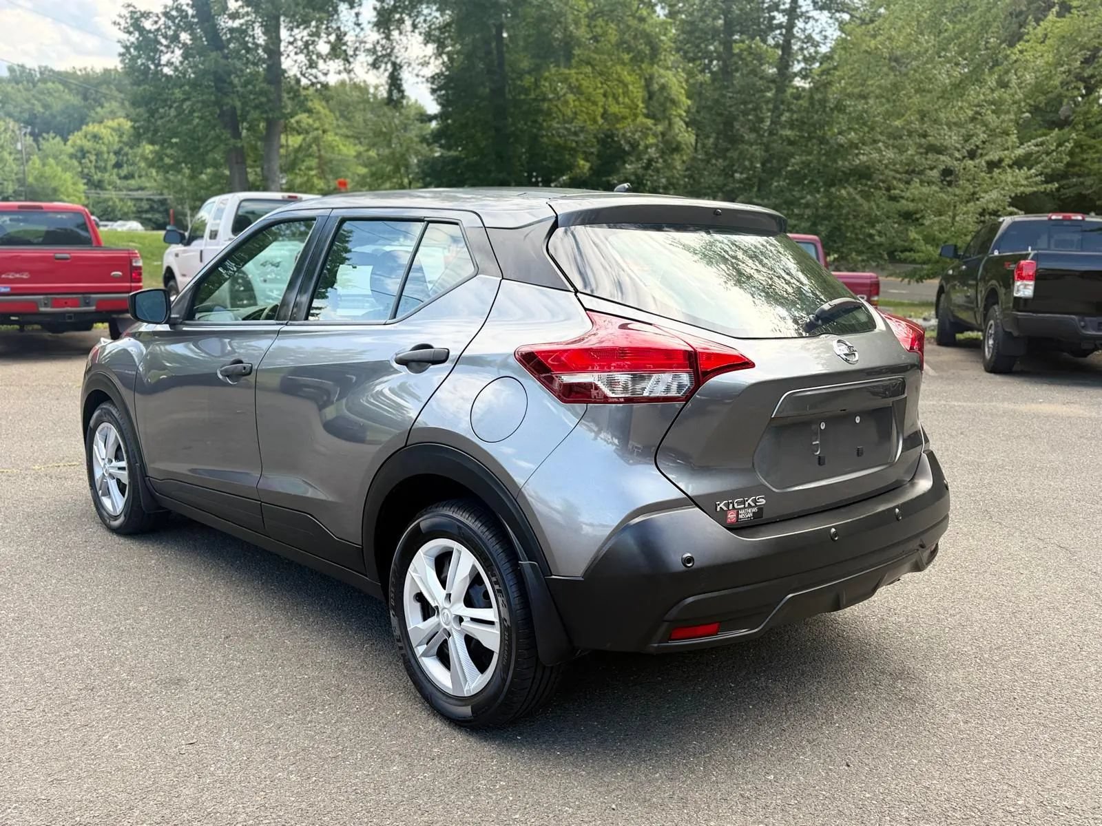 Used 2020 Nissan Kicks S FWD image 5