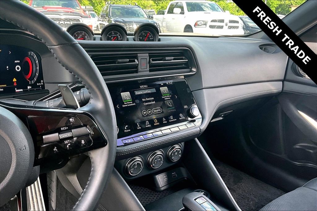 Used 2024 Nissan Z Performance w/ Floor Mat Package RWD image 9