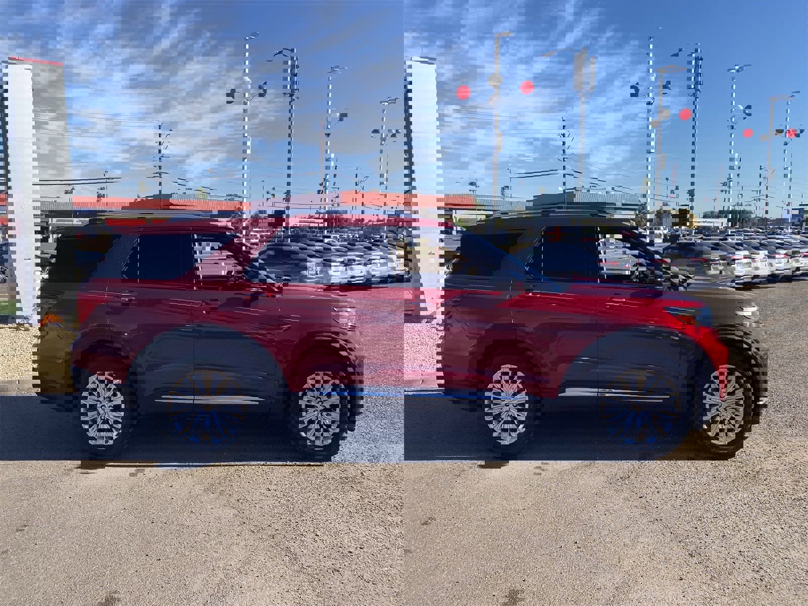 Used 2020 Ford Explorer Limited w/ Class III Trailer Tow Package image 7