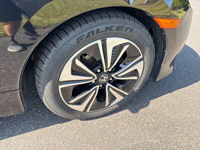 Used 2017 Honda Civic EX-T image 11