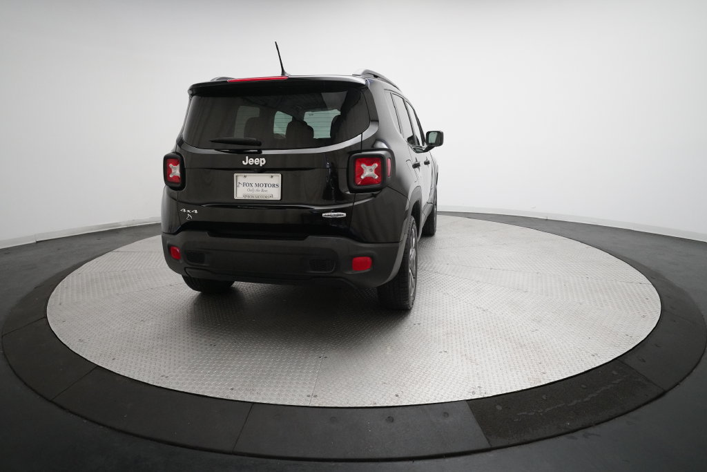 Used 2017 Jeep Renegade Latitude w/ Cold Weather Group AWD/4WD image 13