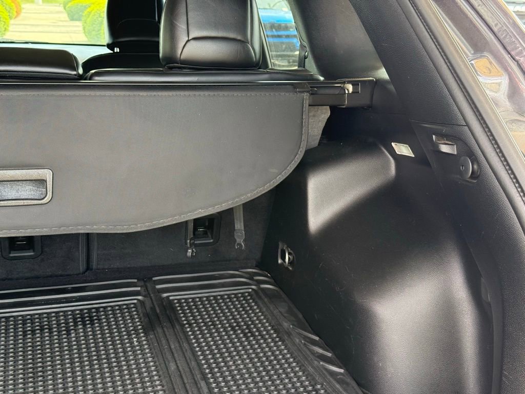 Used 2019 Jeep Cherokee Limited FWD image 26