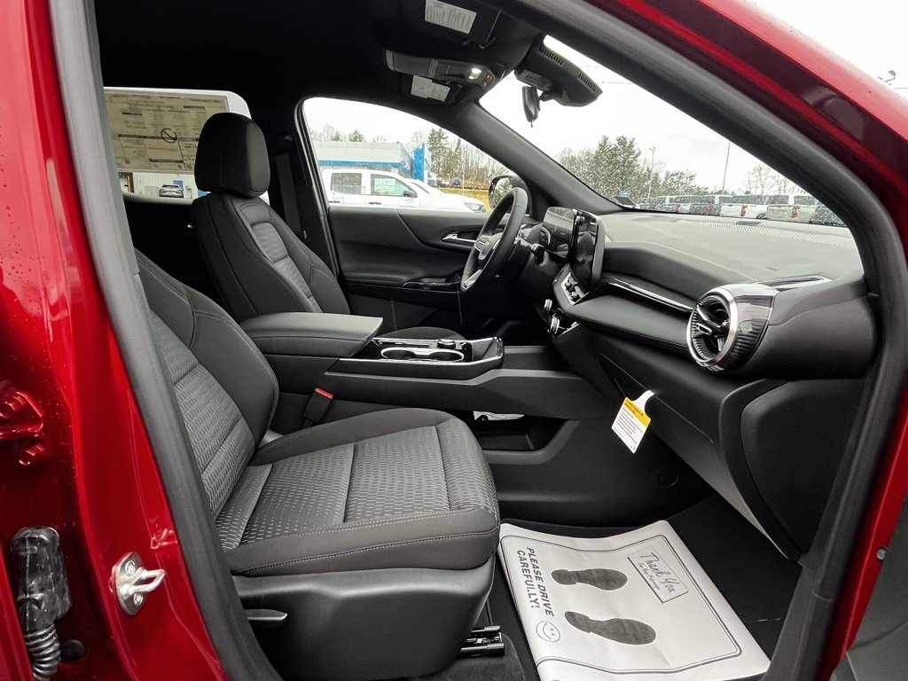 New 2026 Chevrolet Equinox LT image 17