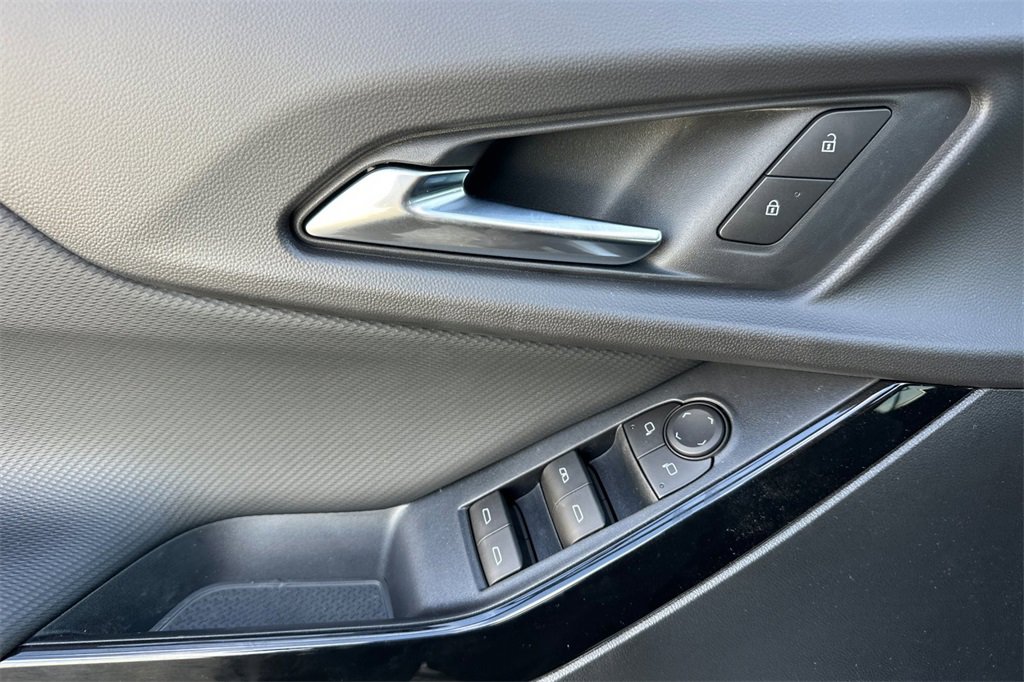 New 2026 Chevrolet Equinox LT w/ Convenience Package II image 12