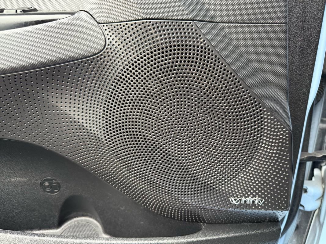 Used 2020 Hyundai Veloster N image 19