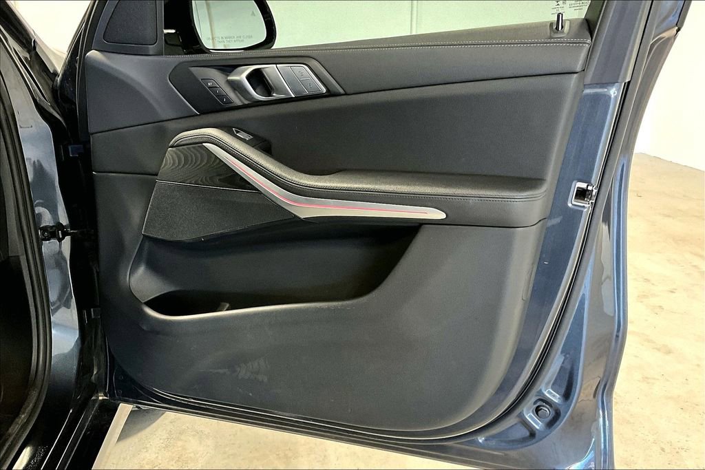 Used 2022 BMW X7 xDrive40i image 23