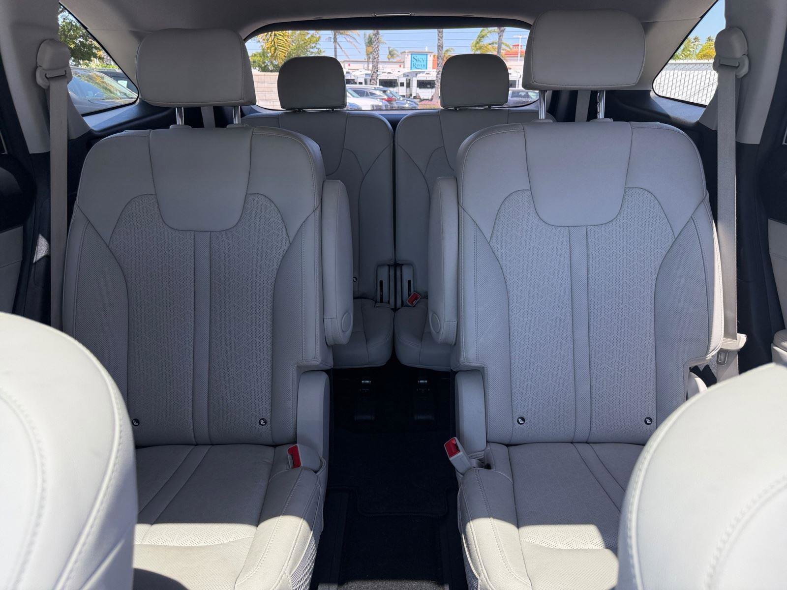 Used 2023 Kia Sorento SX Prestige w/ Panoramic Sunroof Package AWD/4WD image 28