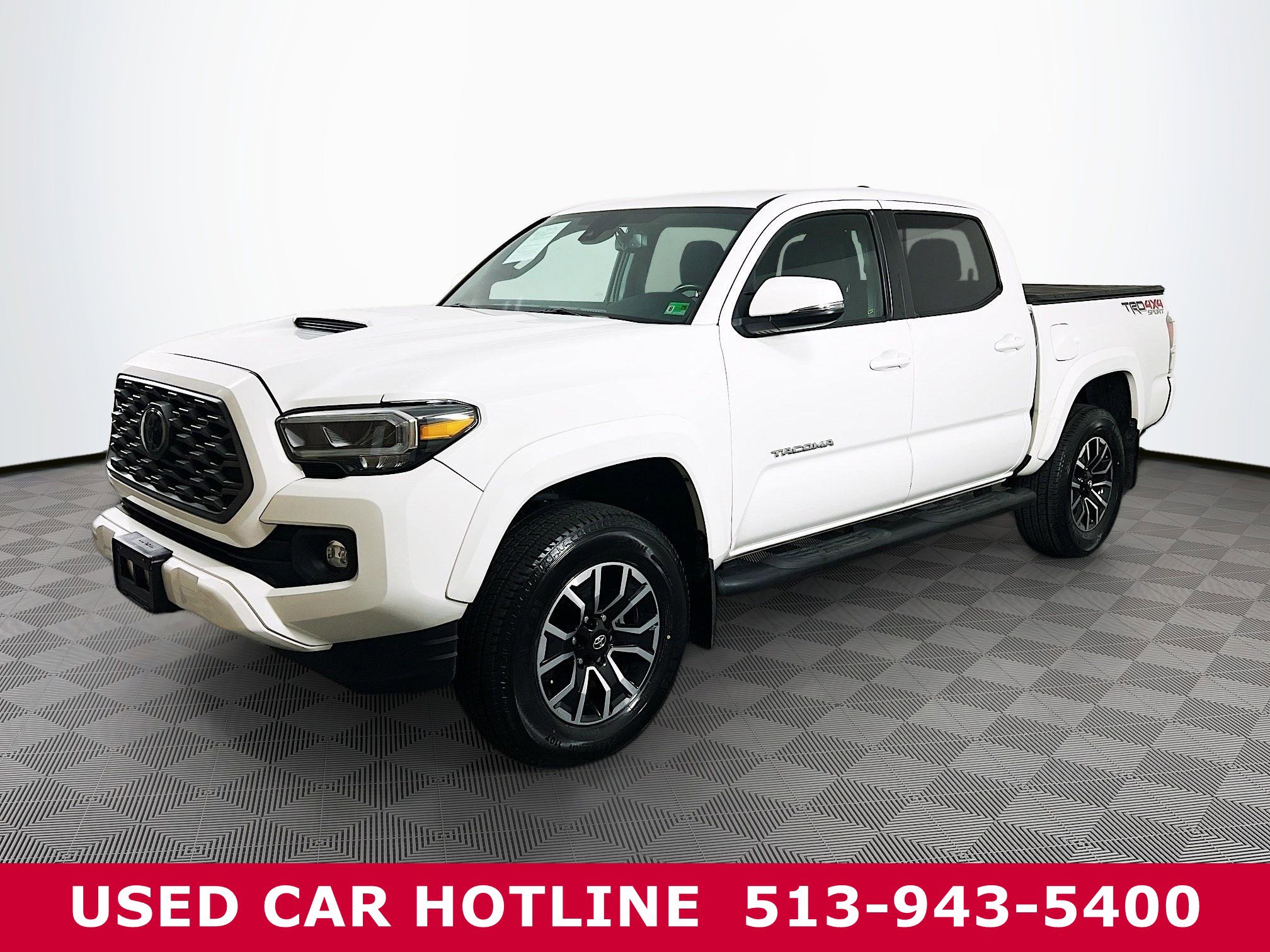 Used 2023 Toyota Tacoma TRD Sport image 2