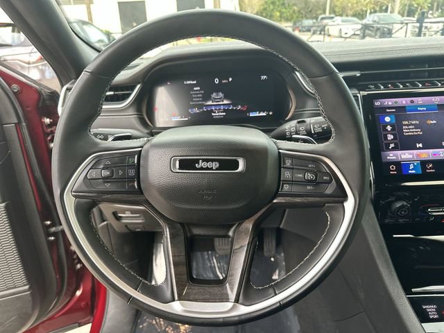 Used 2024 Jeep Grand Cherokee Limited image 11