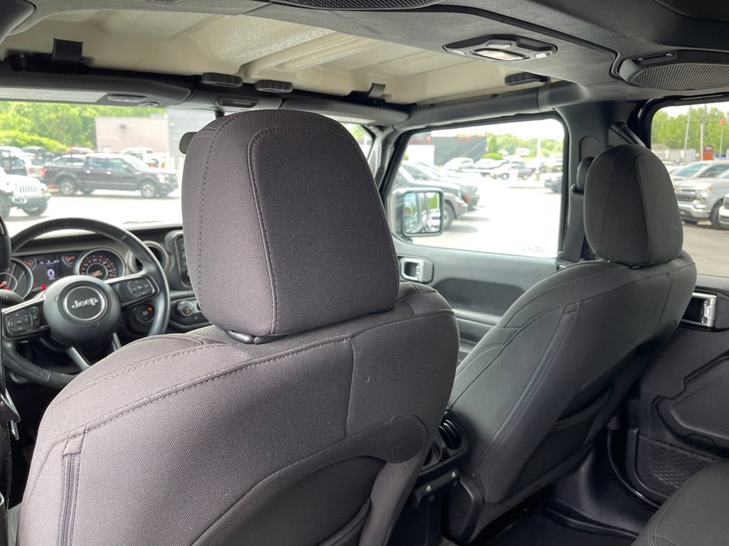Used 2018 Jeep Wrangler Unlimited Sport S AWD/4WD image 9