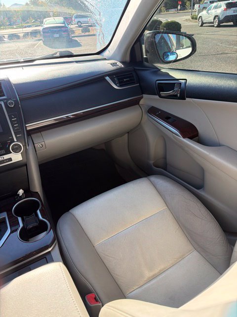 Used 2012 Toyota Camry XLE w/ Leather Pkg FWD image 12
