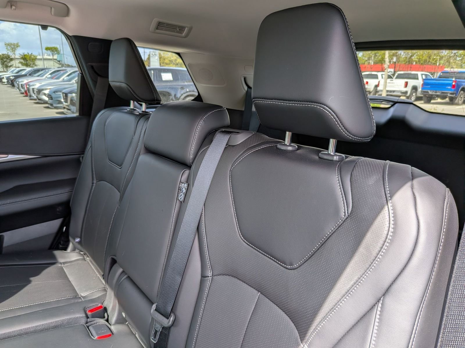 Used 2026 INFINITI QX60 Luxe w/ Cargo Package AWD/4WD image 31
