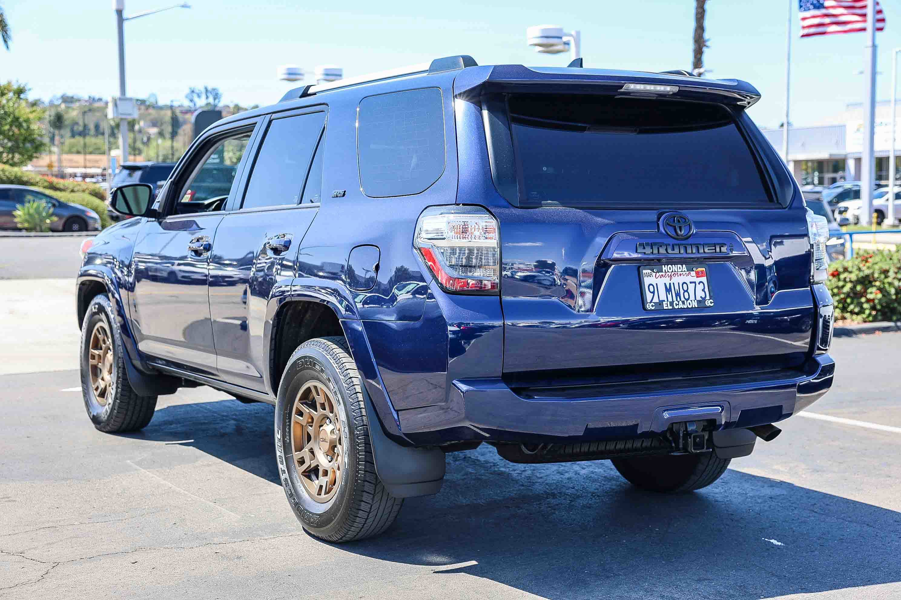 Used 2024 Toyota 4Runner SR5 Premium w/ Moonroof Package RWD image 24
