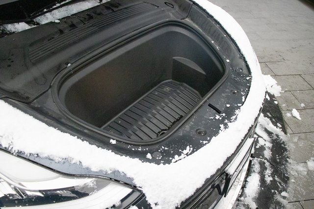 Used 2020 Tesla Model Y Long Range image 27