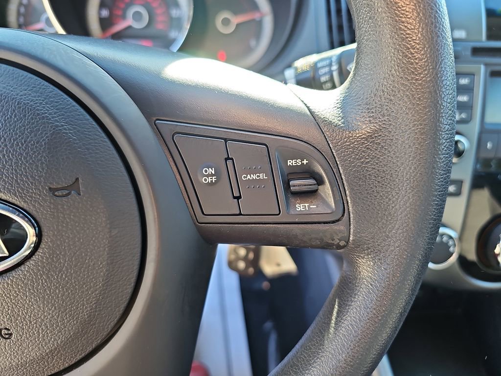 Used 2013 Kia Forte EX image 23