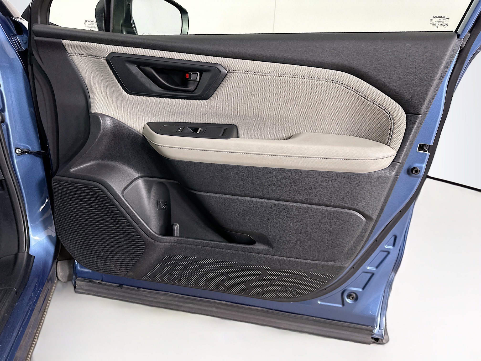 Used 2025 Subaru Forester Premium image 33