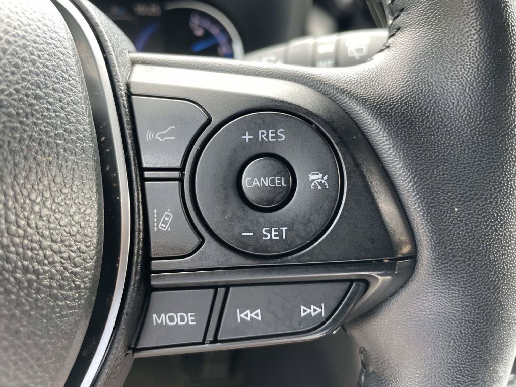 Used 2025 Toyota RAV4 XLE Premium w/ Weather Package AWD/4WD image 23