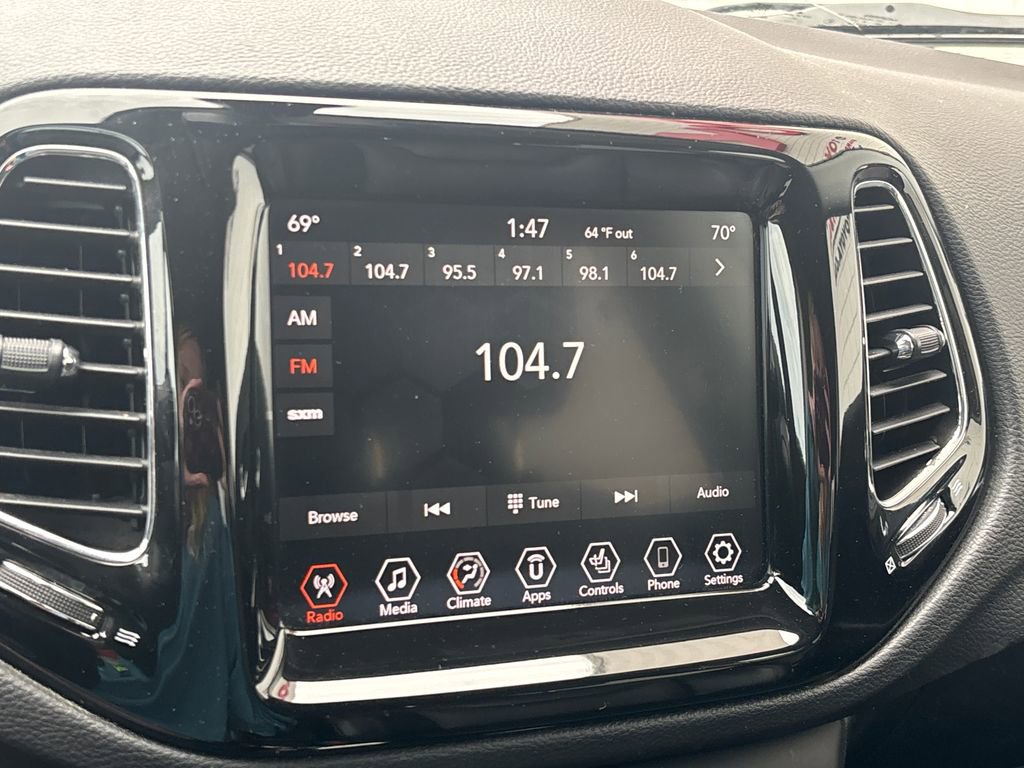 Used 2019 Jeep Compass Limited FWD image 11