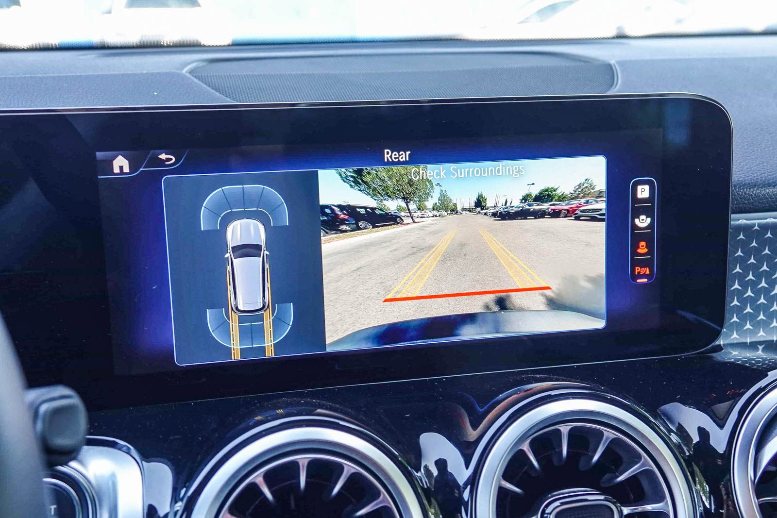 Used 2024 Mercedes-Benz EQB 300 4MATIC image 23