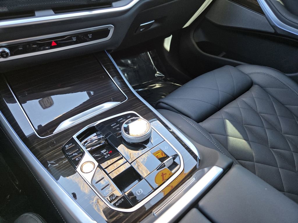 Used 2024 BMW X5 xDrive50e w/ Executive Package image 21