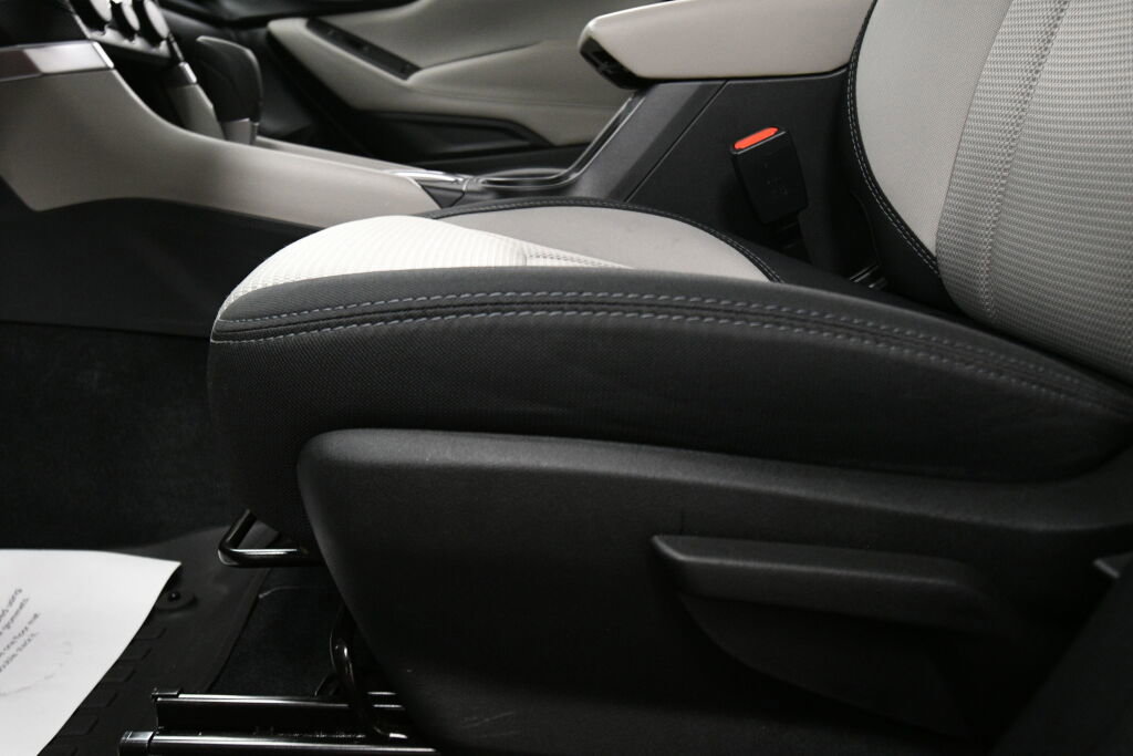 Used 2022 Subaru Forester Base image 10