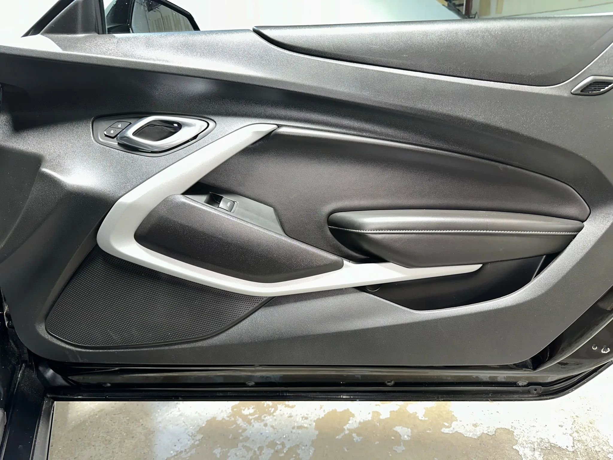 Used 2019 Chevrolet Camaro SS RWD image 27