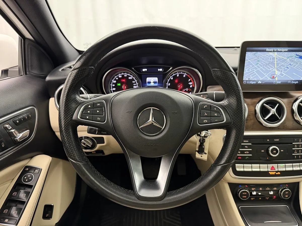 Used 2018 Mercedes-Benz GLA 250 4MATIC image 11