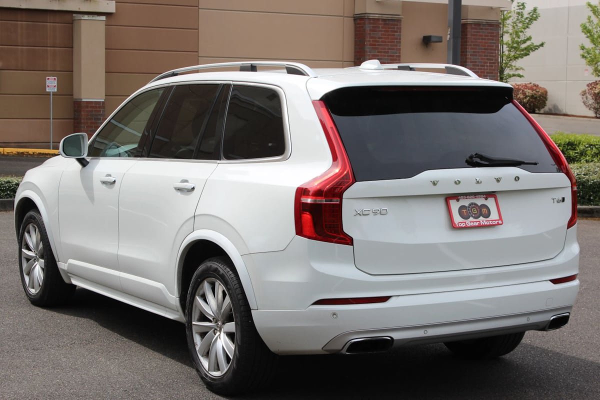 Used 2016 Volvo XC90 T6 Momentum AWD/4WD image 3