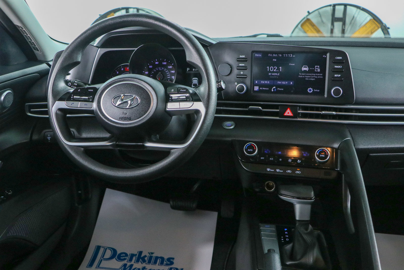 Used 2023 Hyundai Elantra SEL FWD image 17