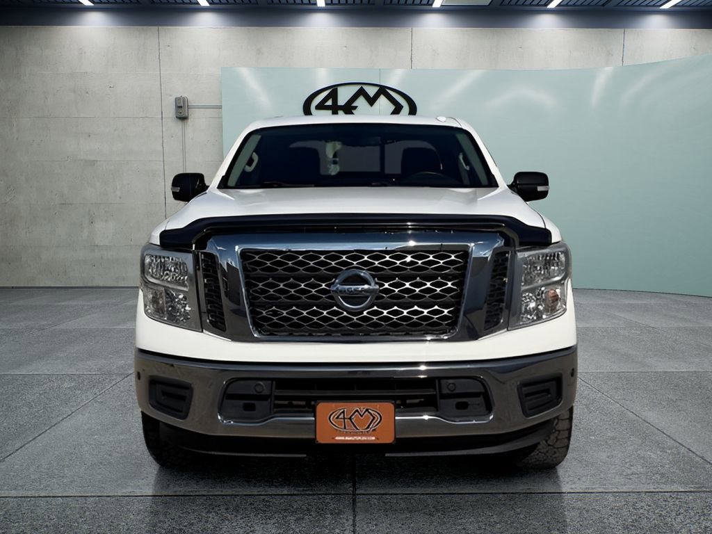 Used 2018 Nissan Titan SV w/ SV Convenience Package RWD image 8