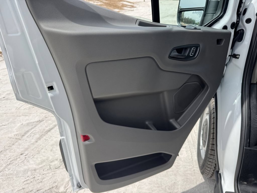New 2026 Ford Transit 250 148 Medium Roof image 27