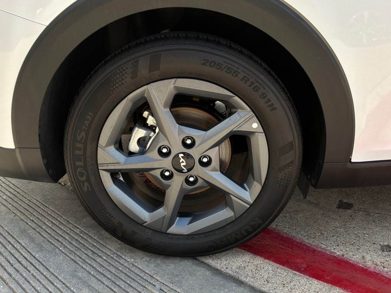 Used 2025 Kia K4 FWD image 9