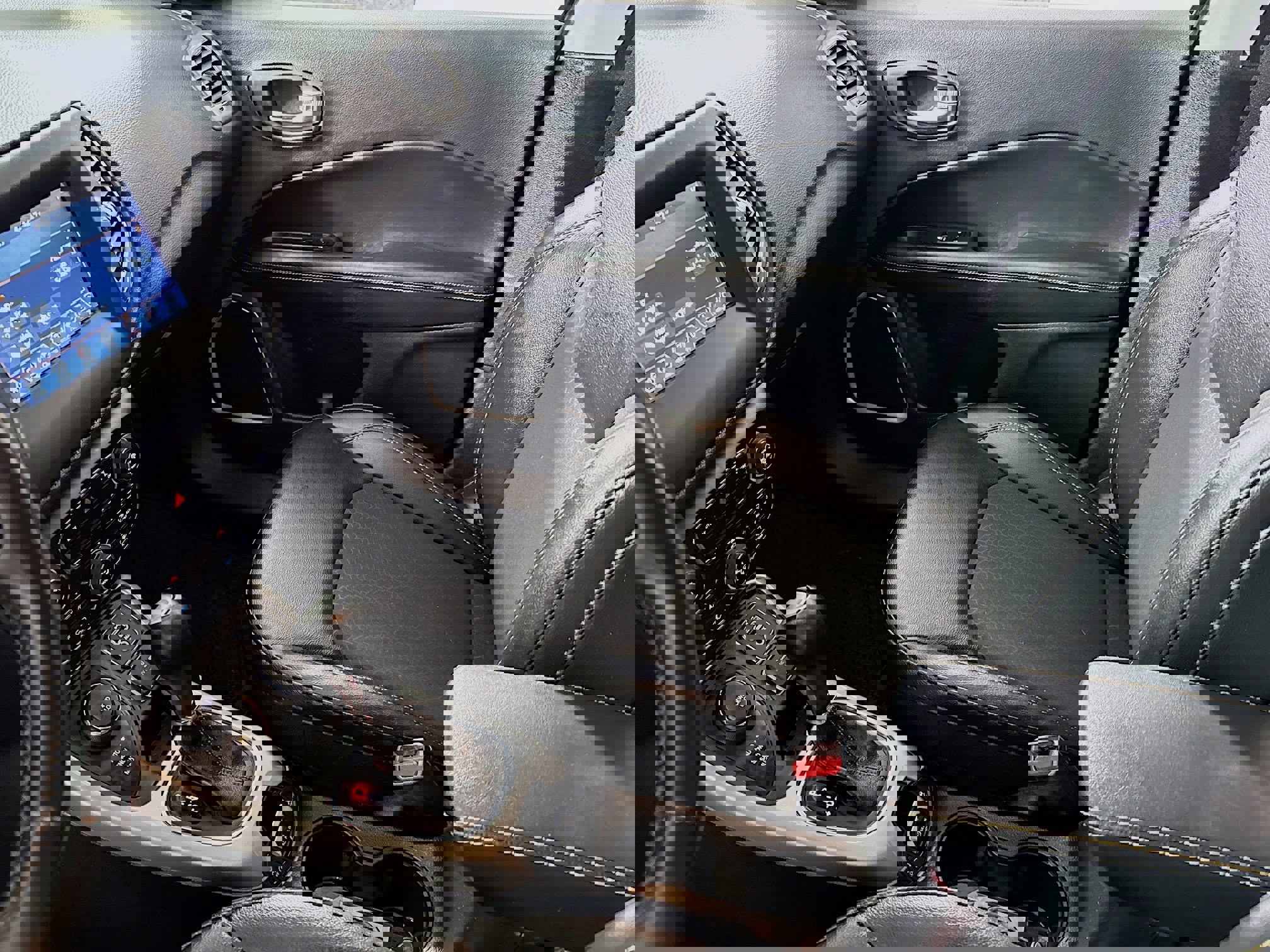 Used 2019 Jeep Compass Latitude w/ Cold Weather Group image 23